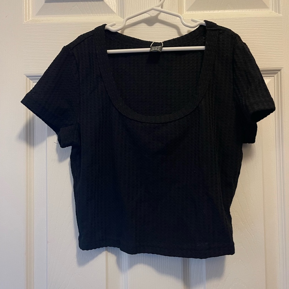 SHEIN Black Top Knit Tee Size M